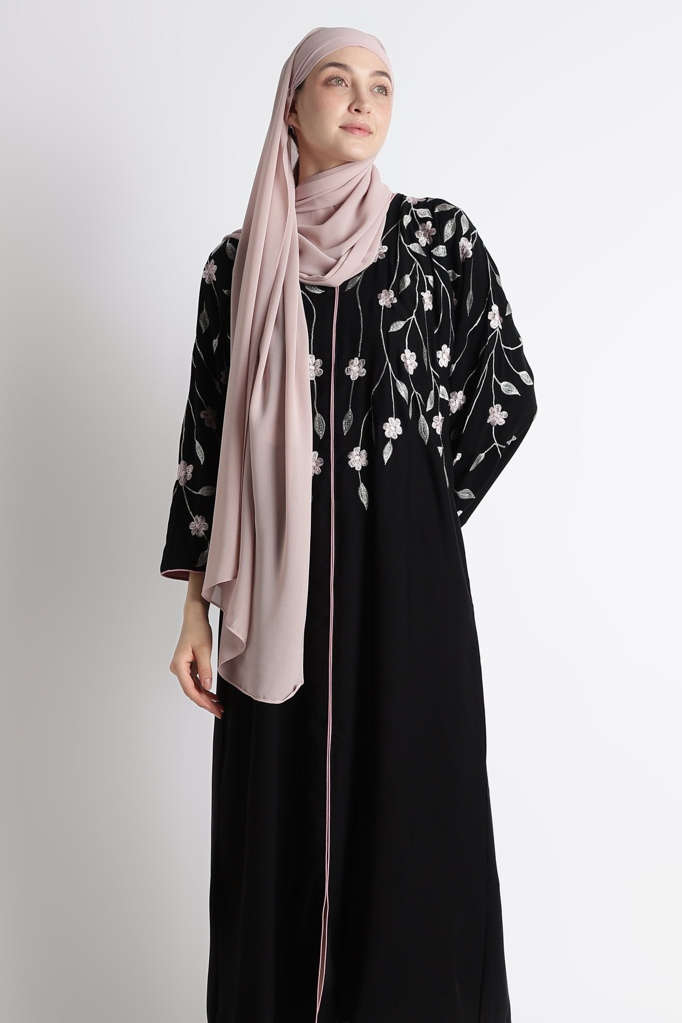 Ainaura | Midnight Flora Embroidered Dubai Abaya - AinAura