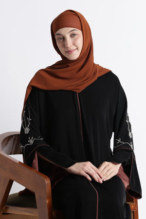 Ainaura | Copper-Lined Onyx Dubai Abaya