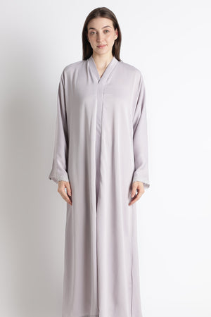 Ainaura | Silver-Mist Scalloped Dubai Abaya