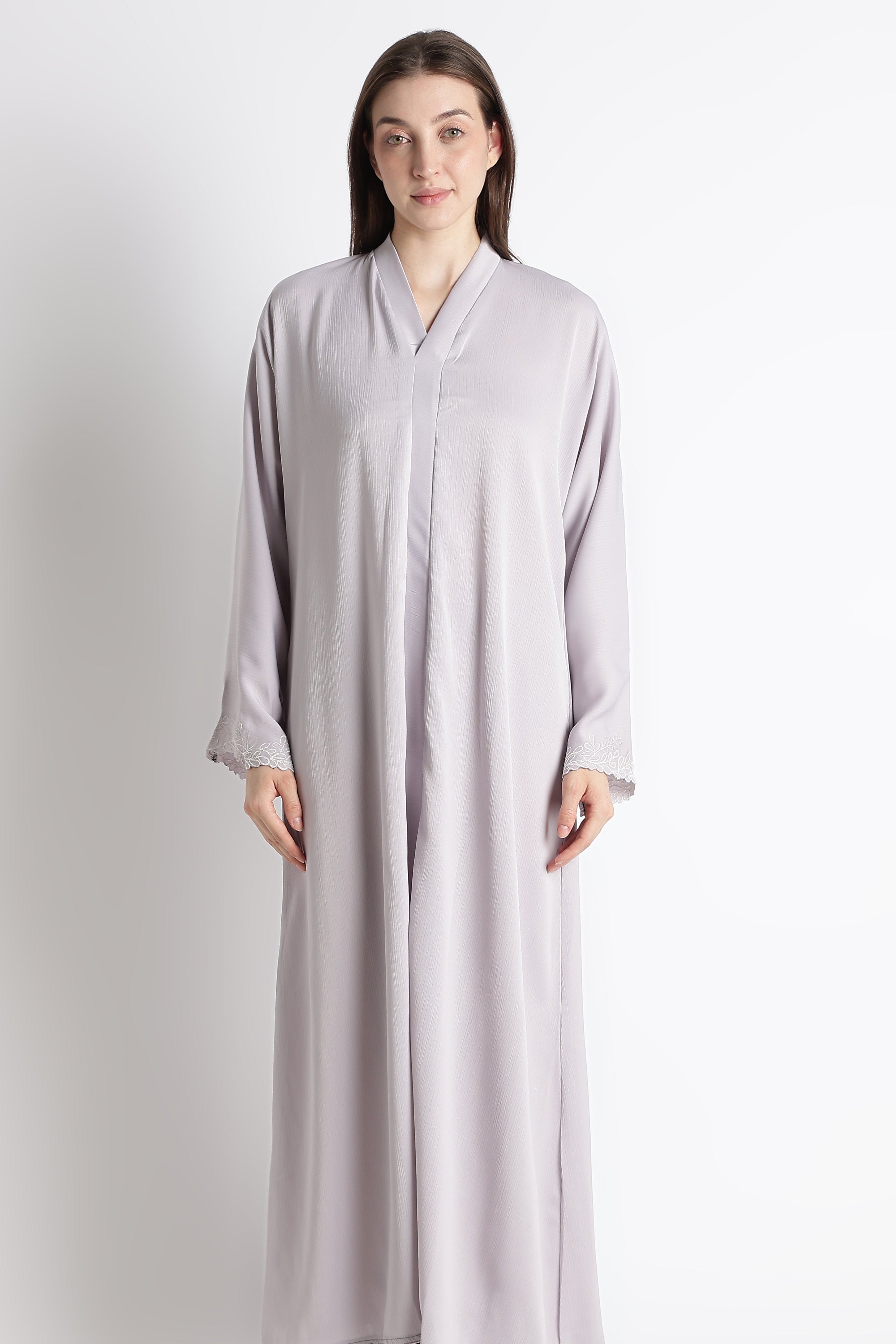 Ainaura | Silver-Mist Scalloped Dubai Abaya