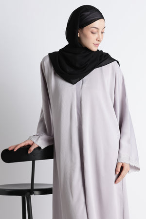 Ainaura | Silver-Mist Scalloped Dubai Abaya