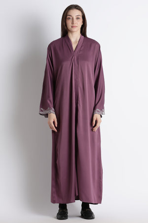 Ainaura | Royal Plum Scalloped Dubai Abaya
