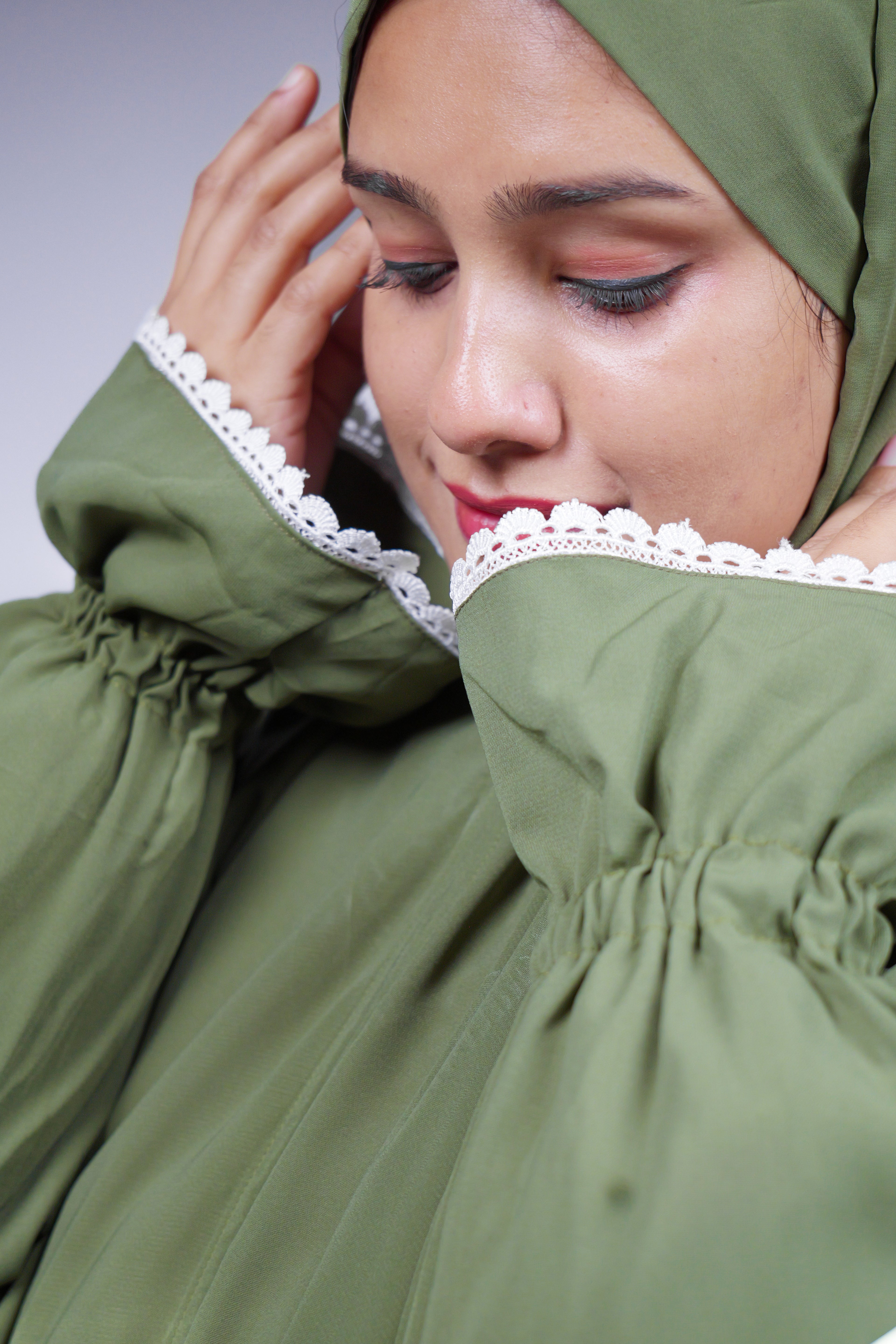 Ainaura | Premium Olive Grace Jilbab